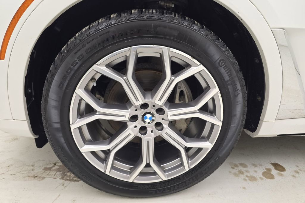 Used 2020 BMW X7 xDrive40i w/ Premium Package image 11