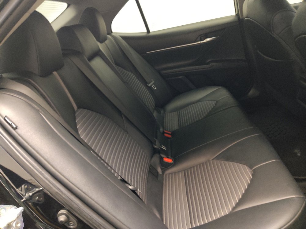 Used 2021 Toyota Camry SE FWD image 19