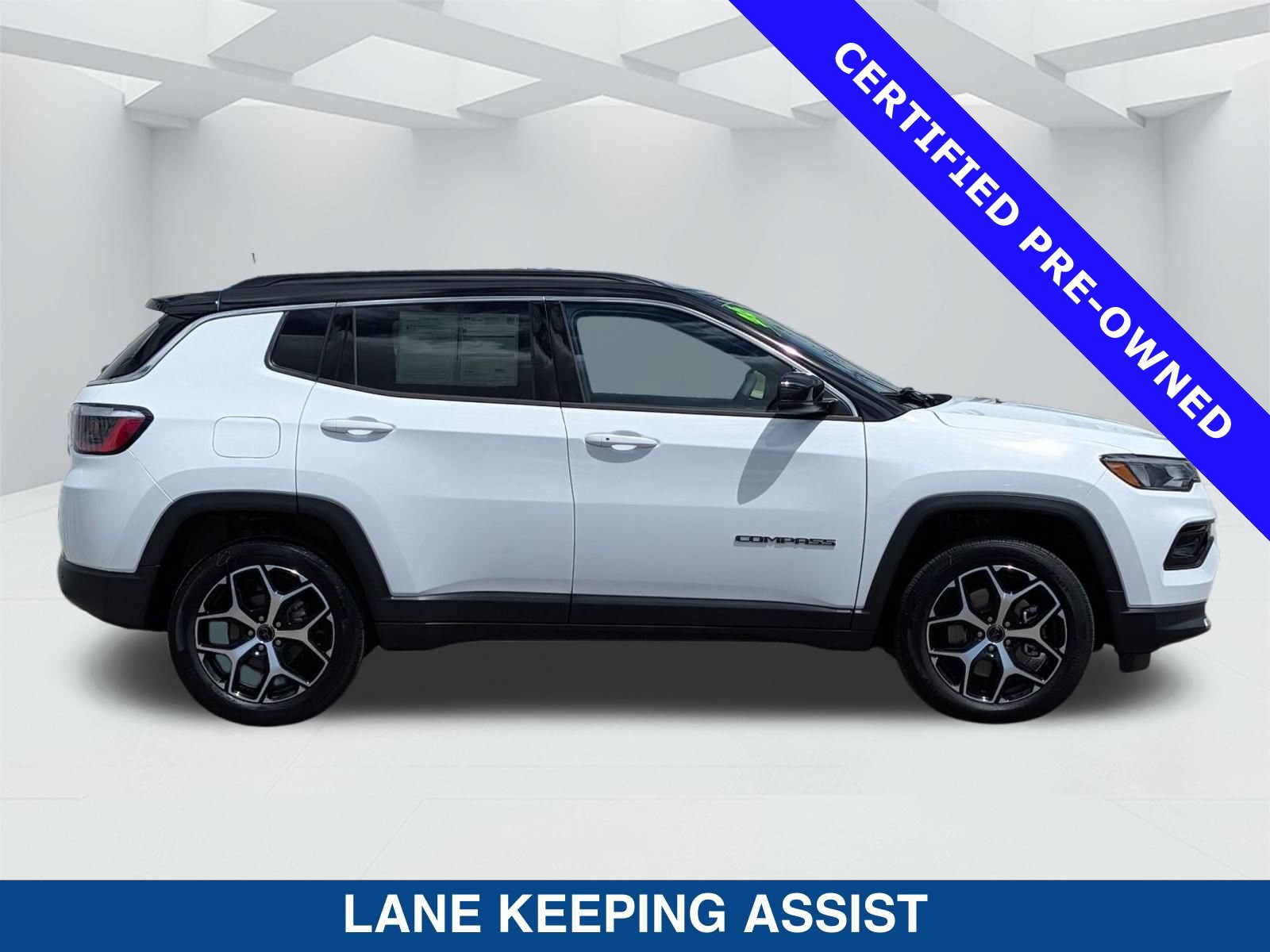 Used 2026 Jeep Compass Limited AWD/4WD image 3