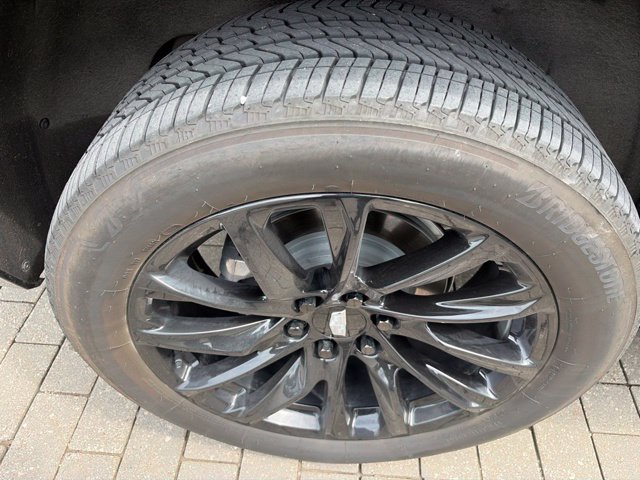 Certified 2024 Cadillac Escalade Sport w/ LPO, ONYX Package AWD/4WD image 20
