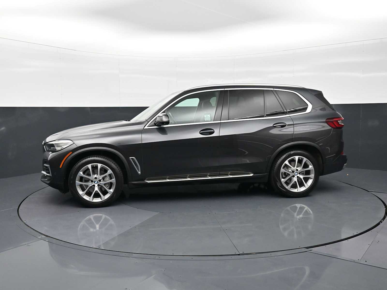 Used 2023 BMW X5 xDrive40i AWD/4WD image 8