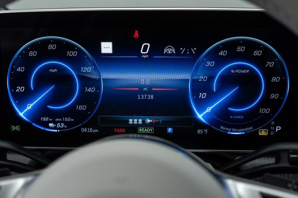 Used 2023 Mercedes-Benz EQE 500 4MATIC Sedan image 19