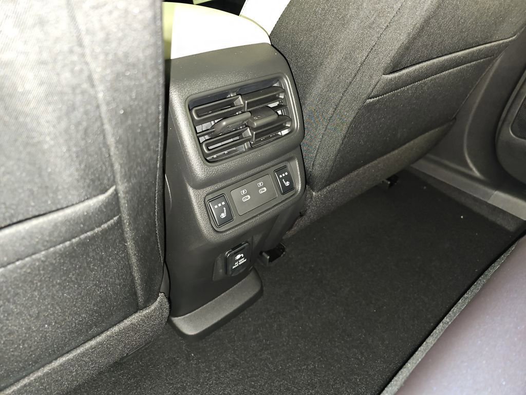 New 2026 Nissan Leaf Platinum+ image 35