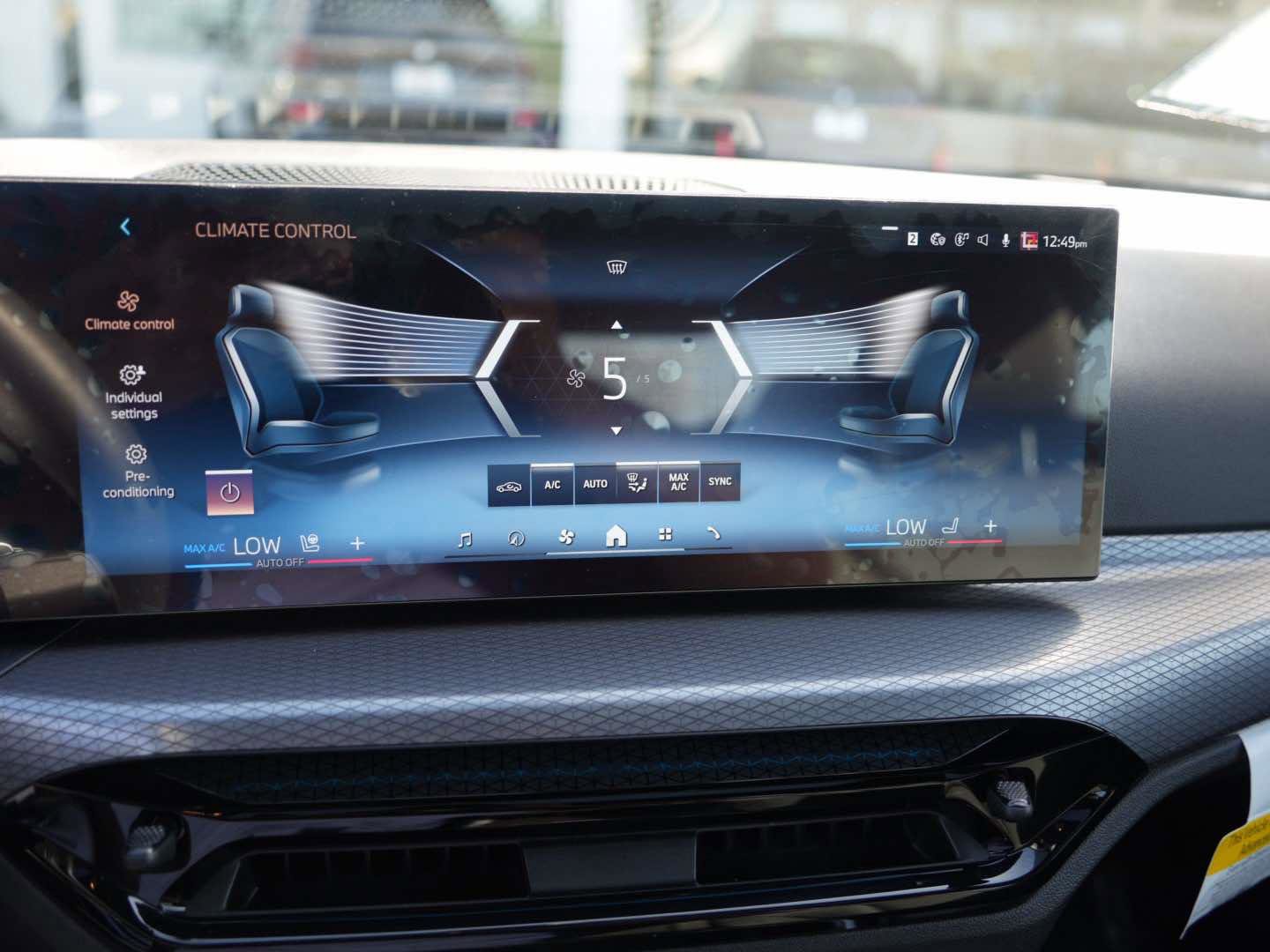 Used 2025 BMW 430i 430i Coupe RWD w/ Convenience Package image 15