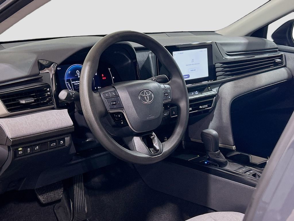 Used 2025 Toyota Camry LE w/ Convenience Package FWD image 7