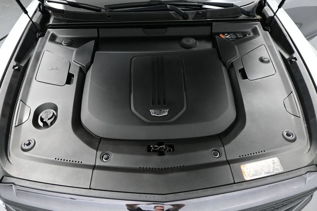 Used 2024 Cadillac Lyriq Sport RWD image 32