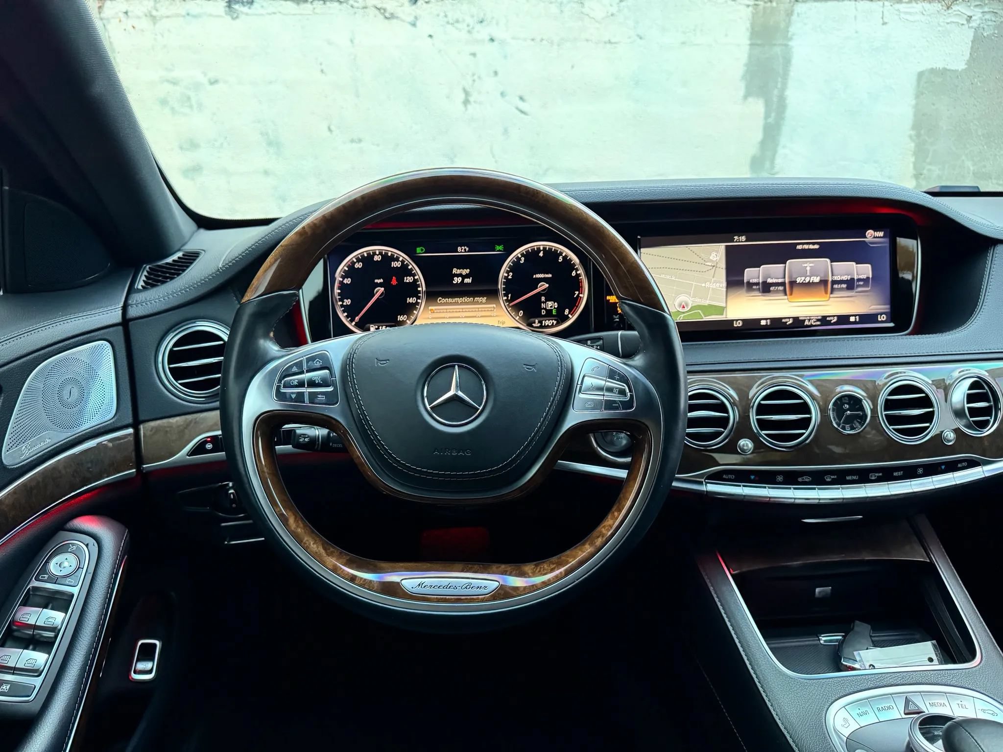 Used 2014 Mercedes-Benz S 550 Sedan image 30