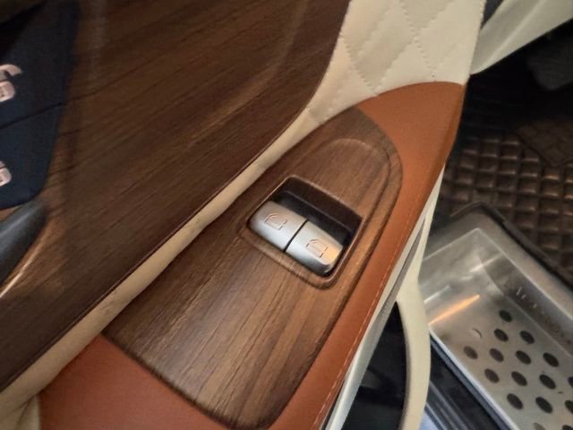 Used 2020 Mercedes-Benz Metris Maybach image 13
