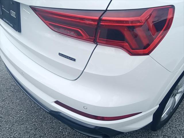 Certified 2022 Audi Q3 2.0T Premium w/ Convenience Package AWD/4WD image 8