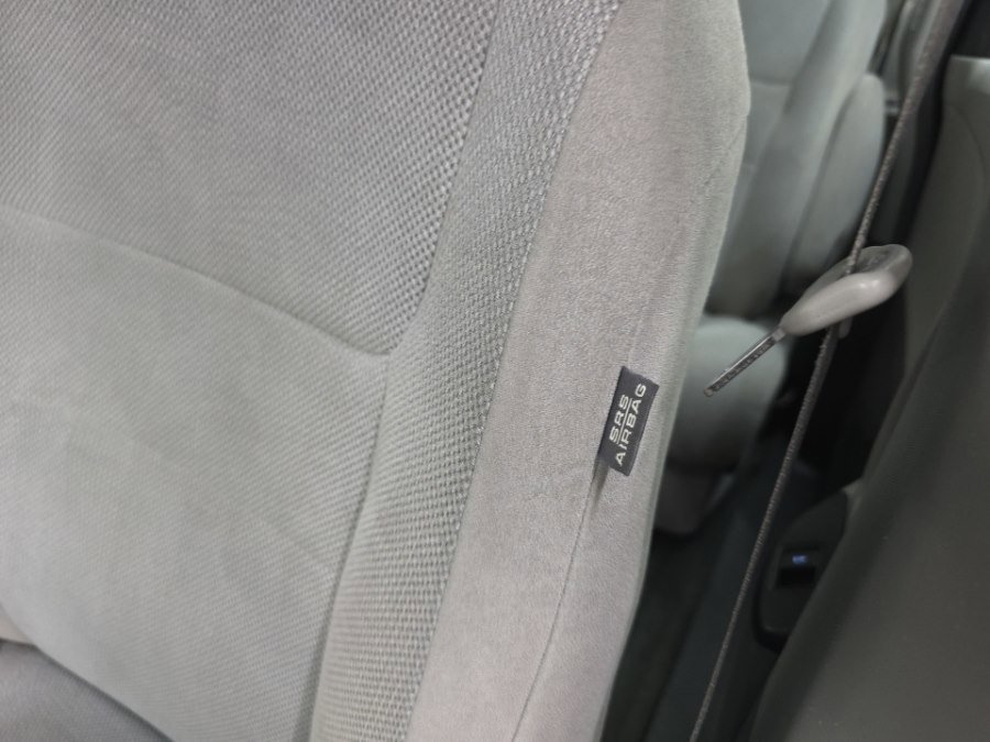 Used 2015 Toyota Sienna L FWD image 28