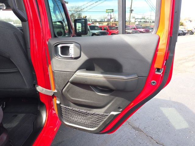 Used 2025 Jeep Wrangler Unlimited Sahara w/ Safety Group image 47