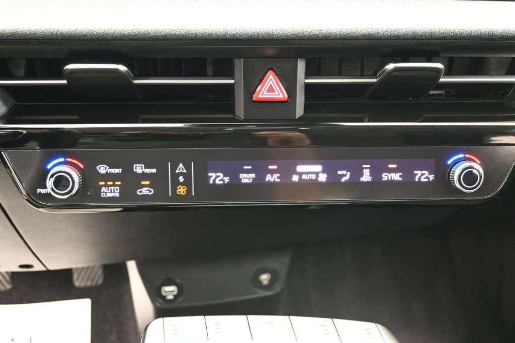 Used 2024 Kia EV6 Wind w/ Wind Technology Package AWD/4WD image 29