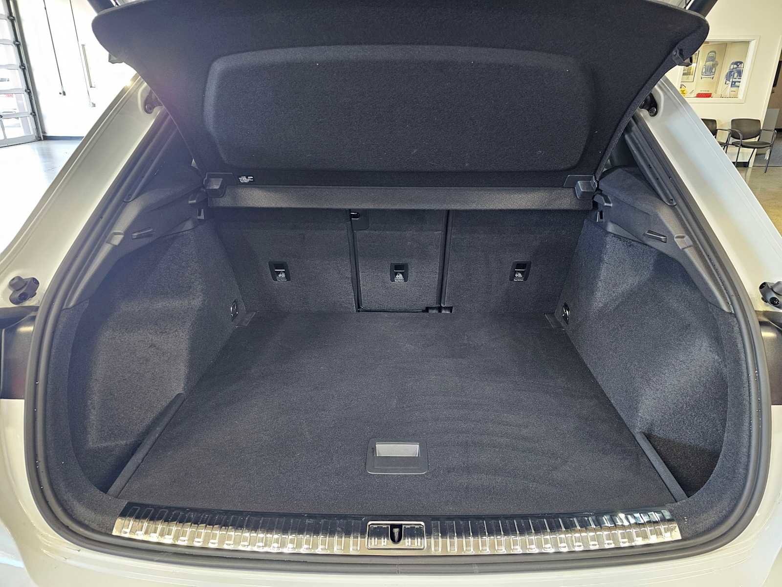 Used 2022 Audi Q3 2.0T Premium w/ Convenience Package image 16