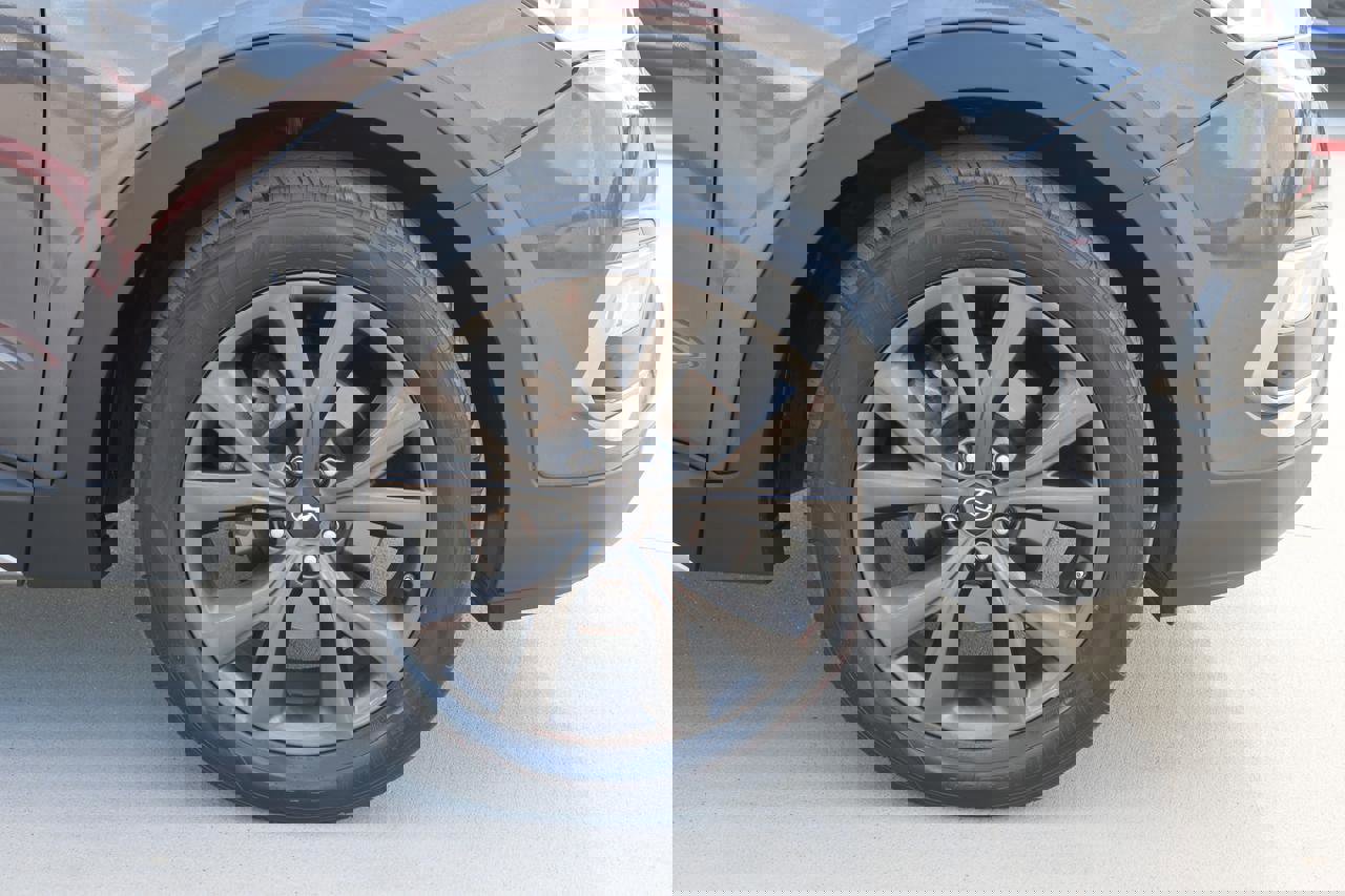 Used 2017 Hyundai Santa Fe Sport w/ Cargo Package image 8