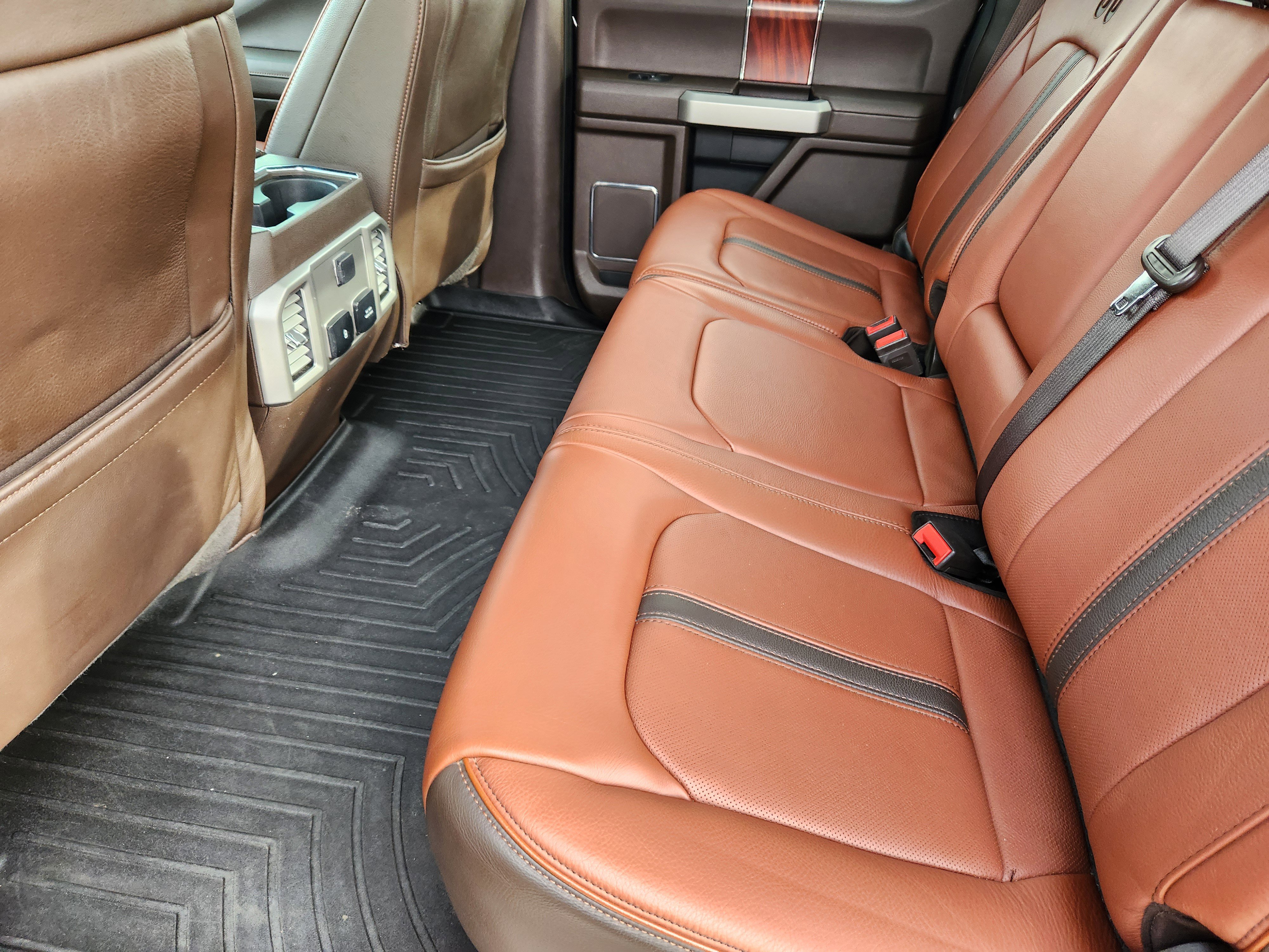 Used 2020 Ford F250 King Ranch w/ FX4 Off-Road Package image 32