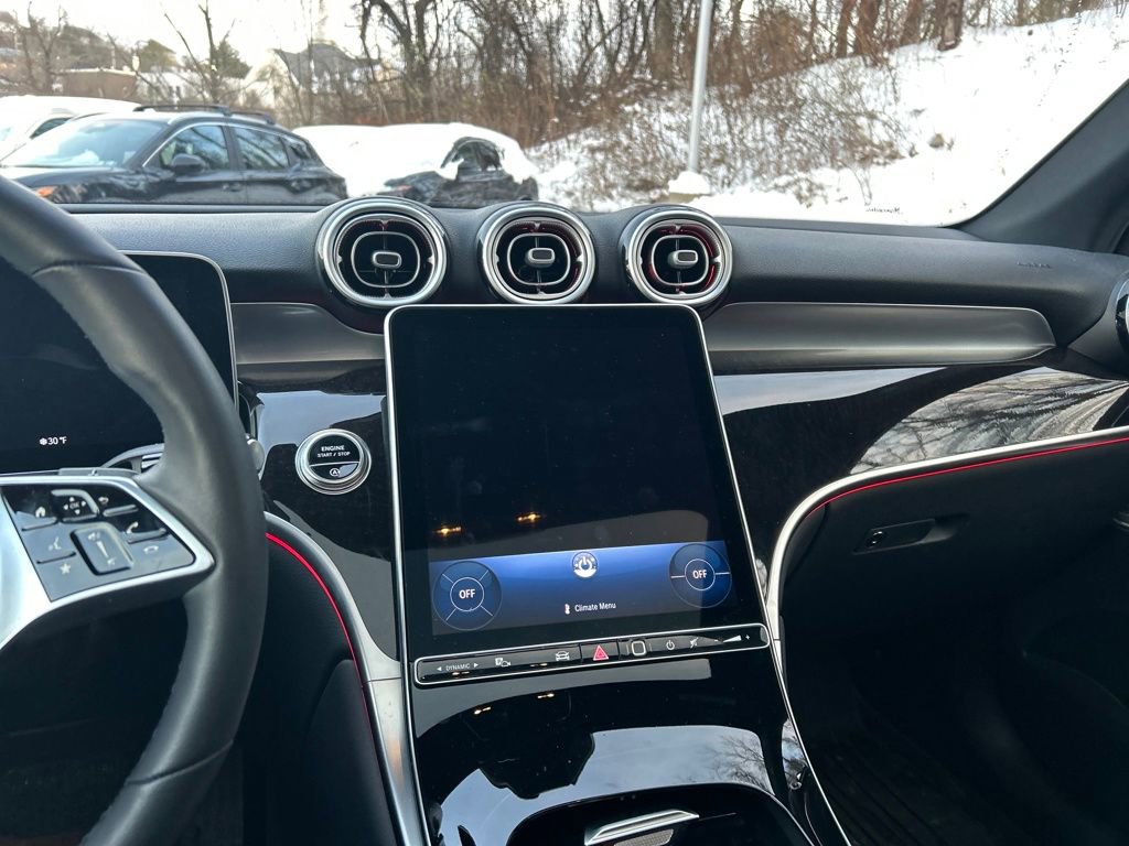 Used 2025 Mercedes-Benz GLC 300 GLC 300 image 36