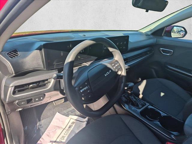 Used 2025 Kia K4 FWD image 10