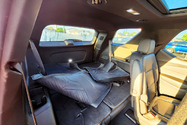 Used 2022 Chevrolet Traverse LT w/ LT Premium Package AWD/4WD image 26