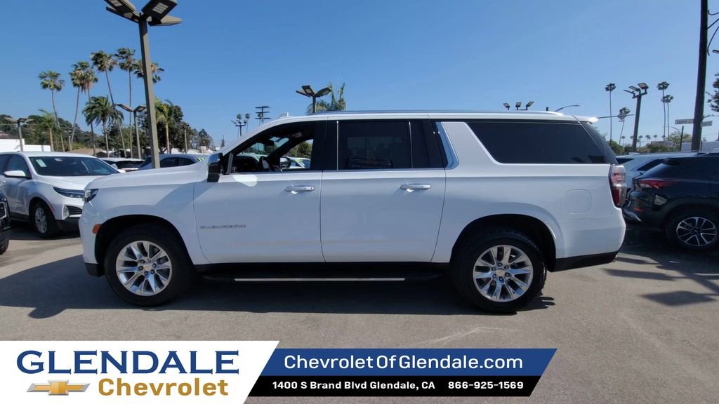 Used 2023 Chevrolet Suburban Premier image 5