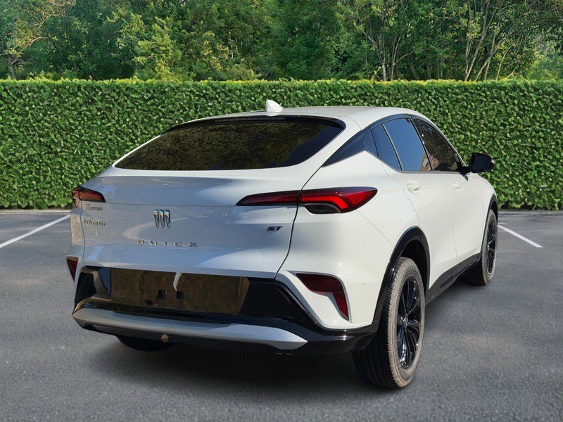 Used 2024 Buick Envista Sport Touring w/ Convenience II Package image 3