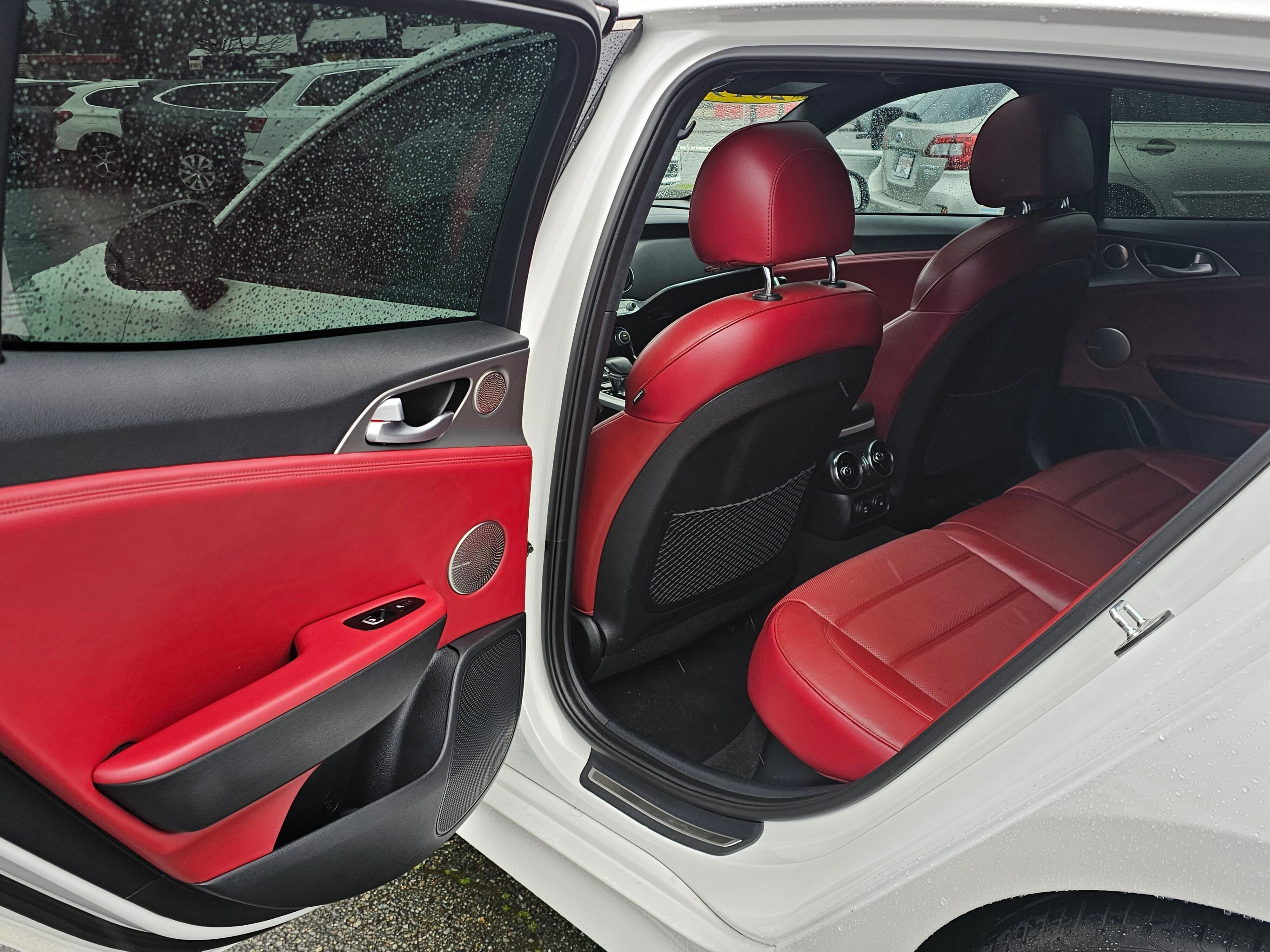 Used 2019 Kia Stinger GT2 image 15