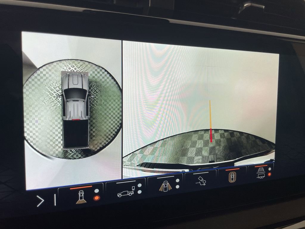 Used 2025 GMC Sierra 2500 AT4 w/ AT4 Premium Plus Package image 15