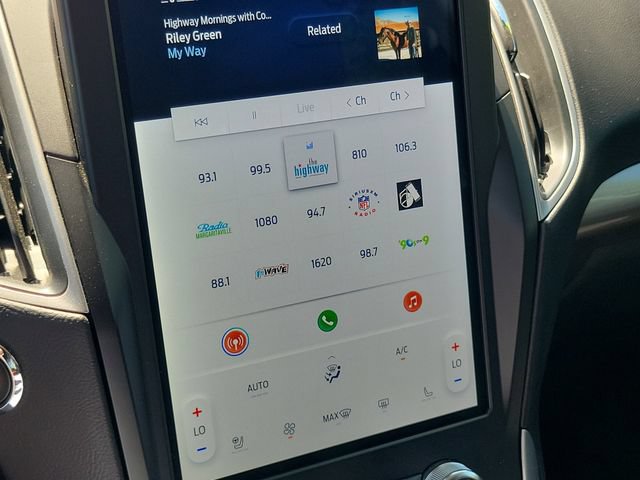 Certified 2024 Ford Edge SEL w/ Convenience Package AWD/4WD image 16