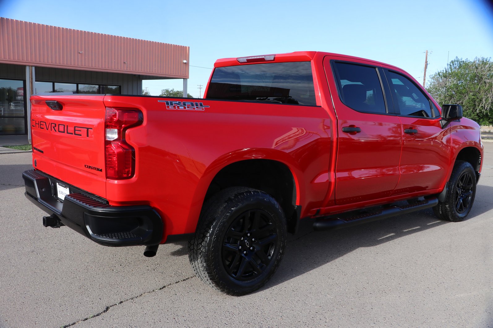 Used 2024 Chevrolet Silverado 1500 Custom Trail Boss w/ Turbomax Blackout Package image 7