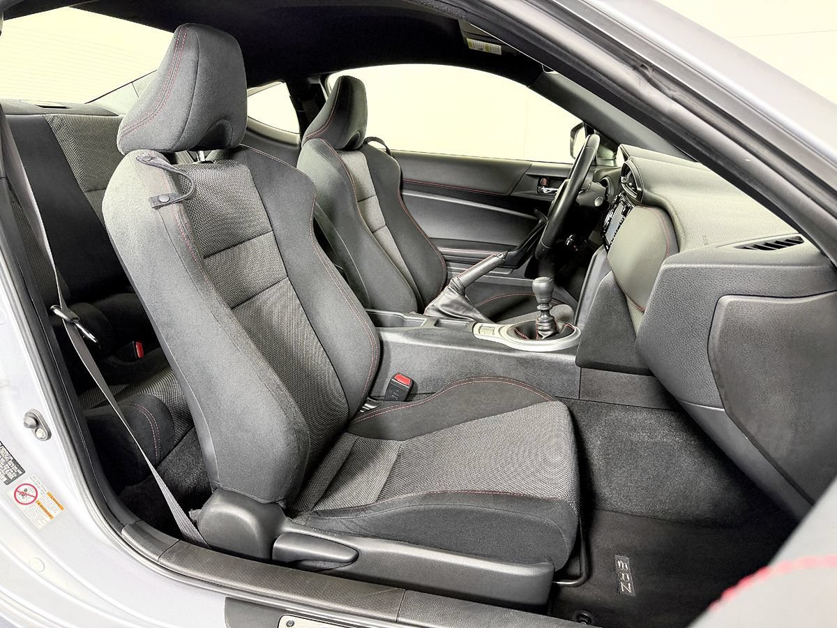 Used 2018 Subaru BRZ Premium w/ Popular Package #2 RWD image 35