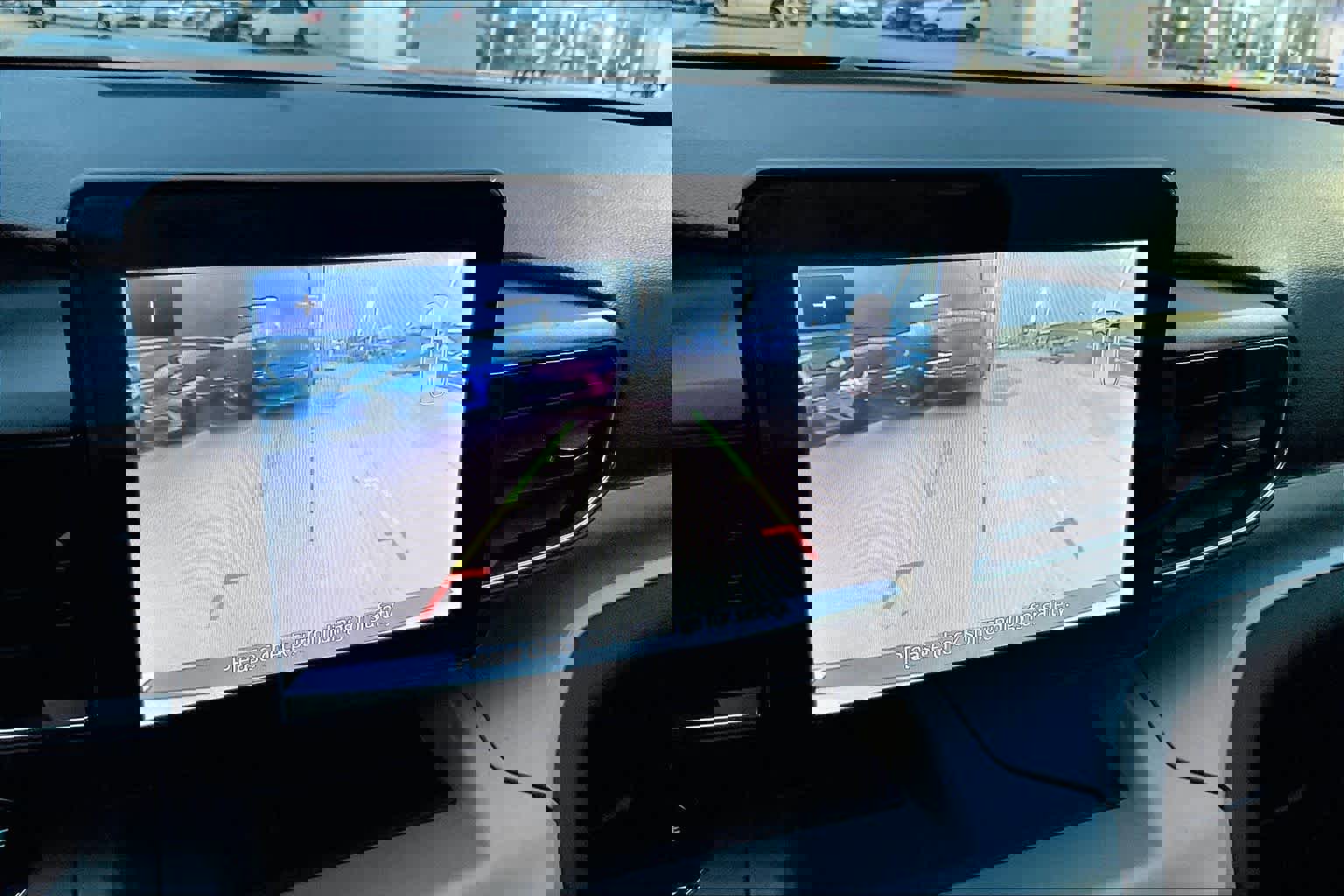 Used 2024 Ford Explorer XLT w/ Equipment Group 202A image 26