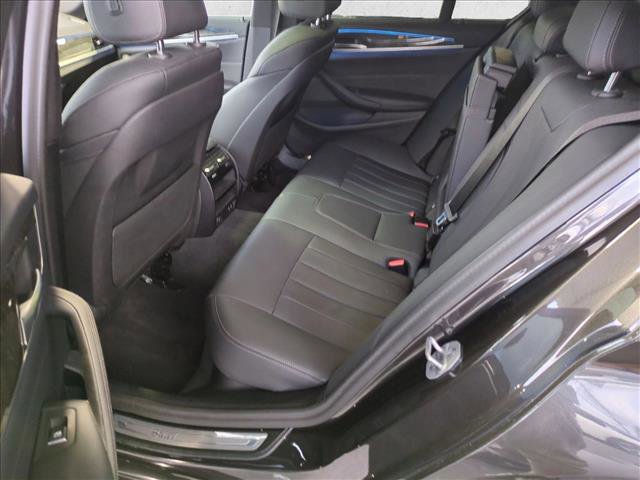 Used 2023 BMW 530e w/ Convenience Package image 20