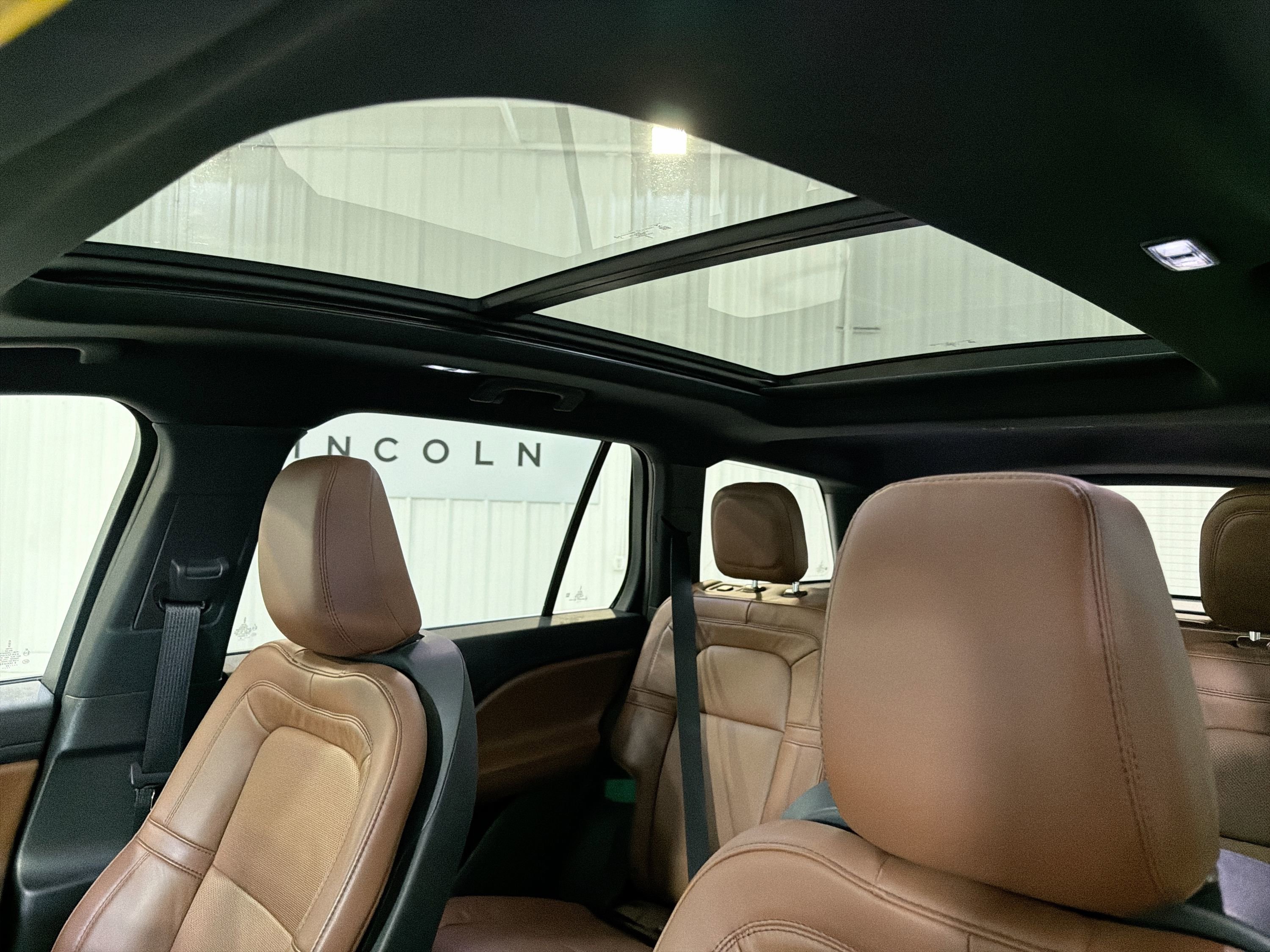Used 2022 Lincoln Aviator Reserve w/ Equipment Group 201A image 24