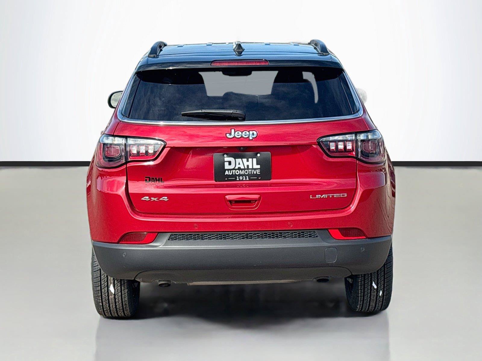 Certified 2025 Jeep Compass Limited AWD/4WD image 12