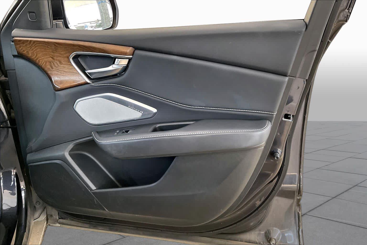 Used 2019 Acura RDX w/ Advance Package FWD image 22