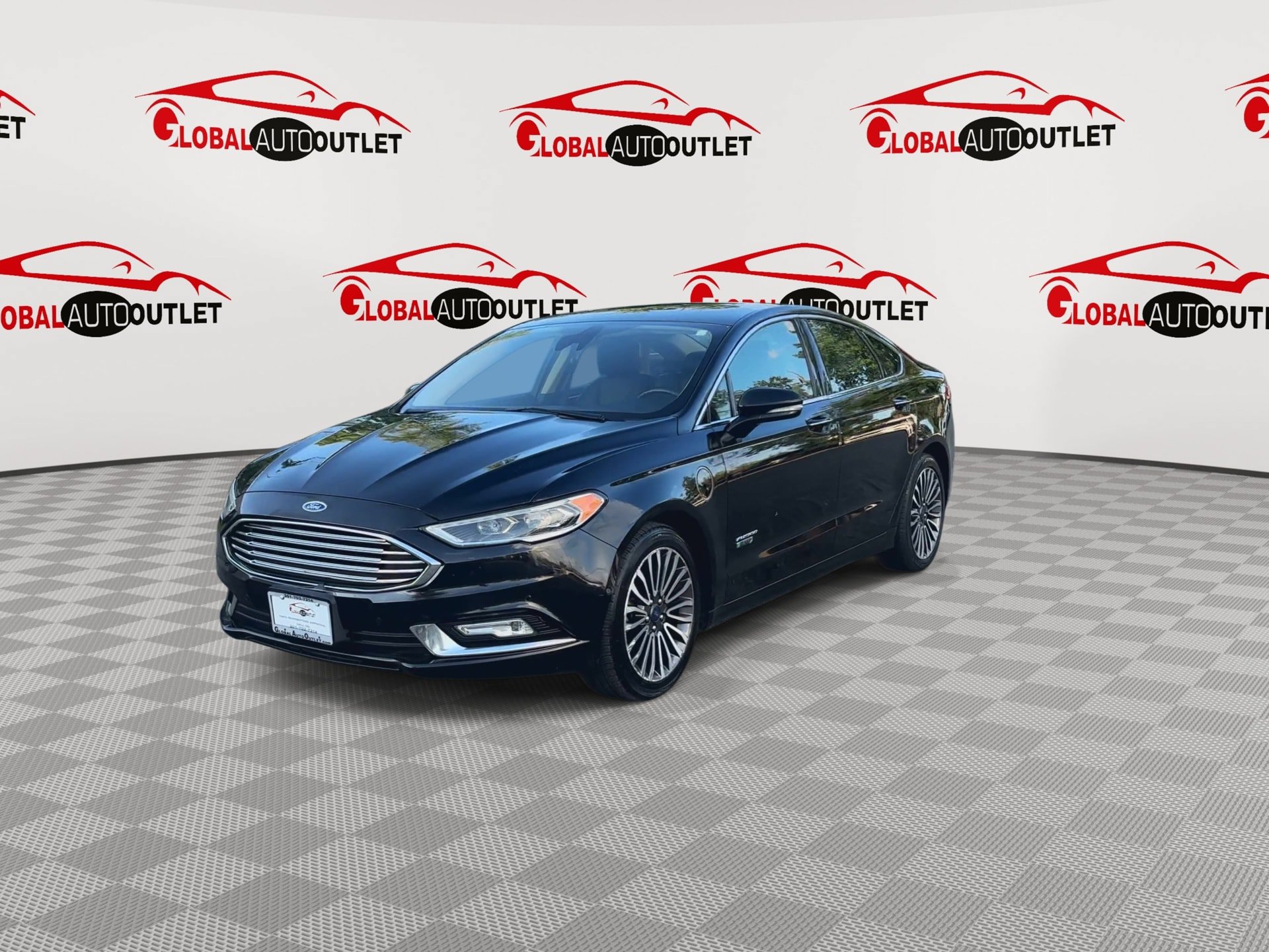 Used 2018 Ford Fusion Energi Titanium FWD image 4