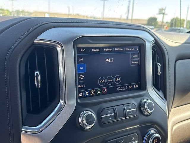 Used 2022 GMC Sierra 1500 SLT w/ SLT Premium Plus Package AWD/4WD image 18