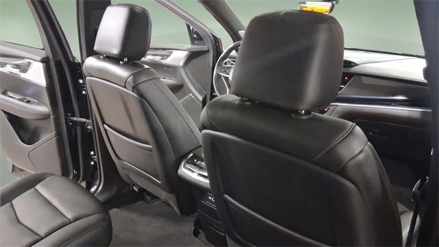 Used 2024 Cadillac XT6 Sport w/ Technology Package image 17