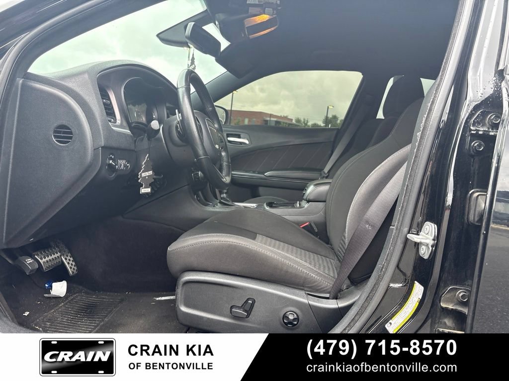 Used 2019 Dodge Charger GT w/ Navigation & Travel Group RWD image 11