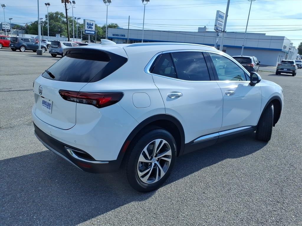 Used 2023 Buick Envision Essence FWD image 3