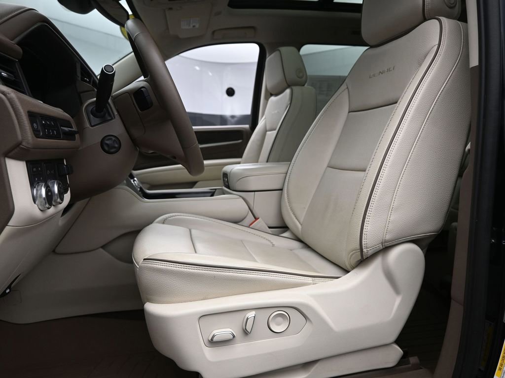 Used 2023 GMC Yukon XL Denali w/ Max Trailering Package image 15