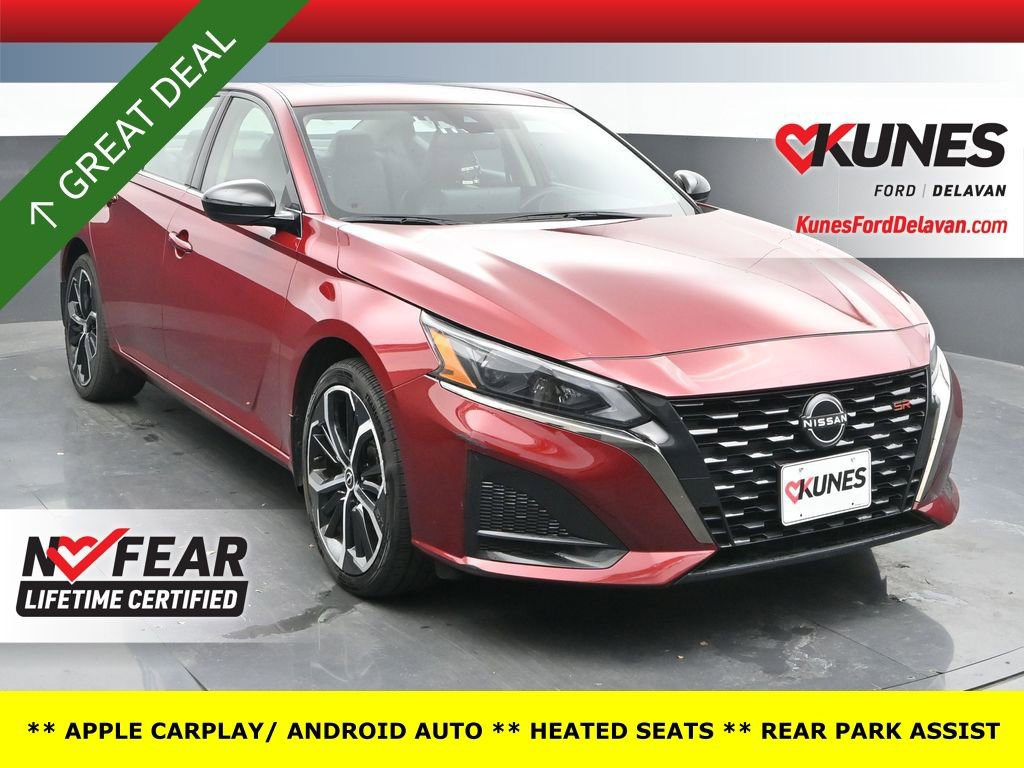 Used 2024 Nissan Altima 2.5 SR w/ SR Premium Package image 1