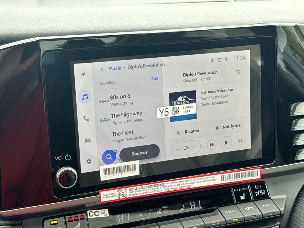 New 2026 Toyota Camry Hybrid AWD/4WD image 25