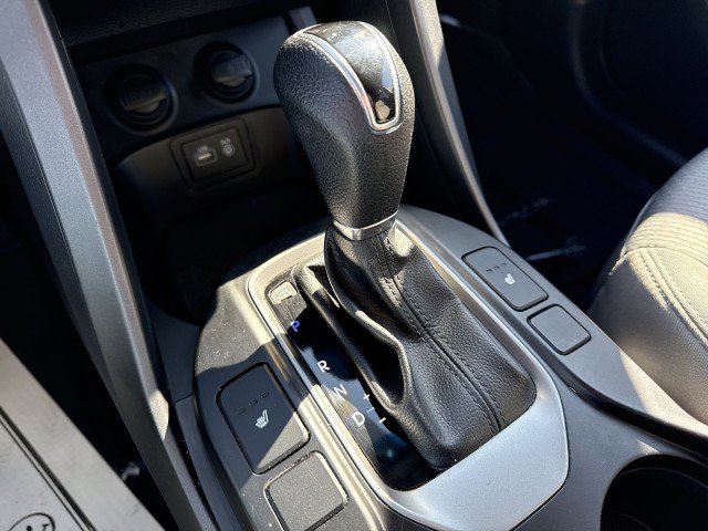 Used 2017 Hyundai Santa Fe Sport w/ 2.4L Value Package 06 image 20