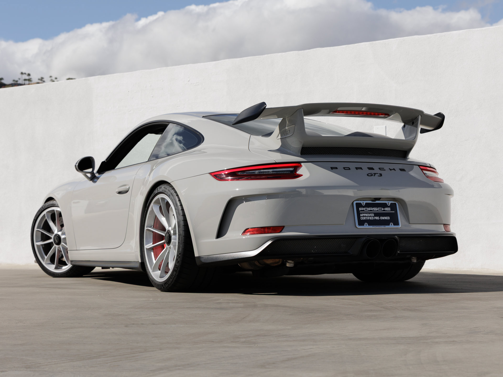 Used 2018 Porsche 911 GT3 RWD image 3