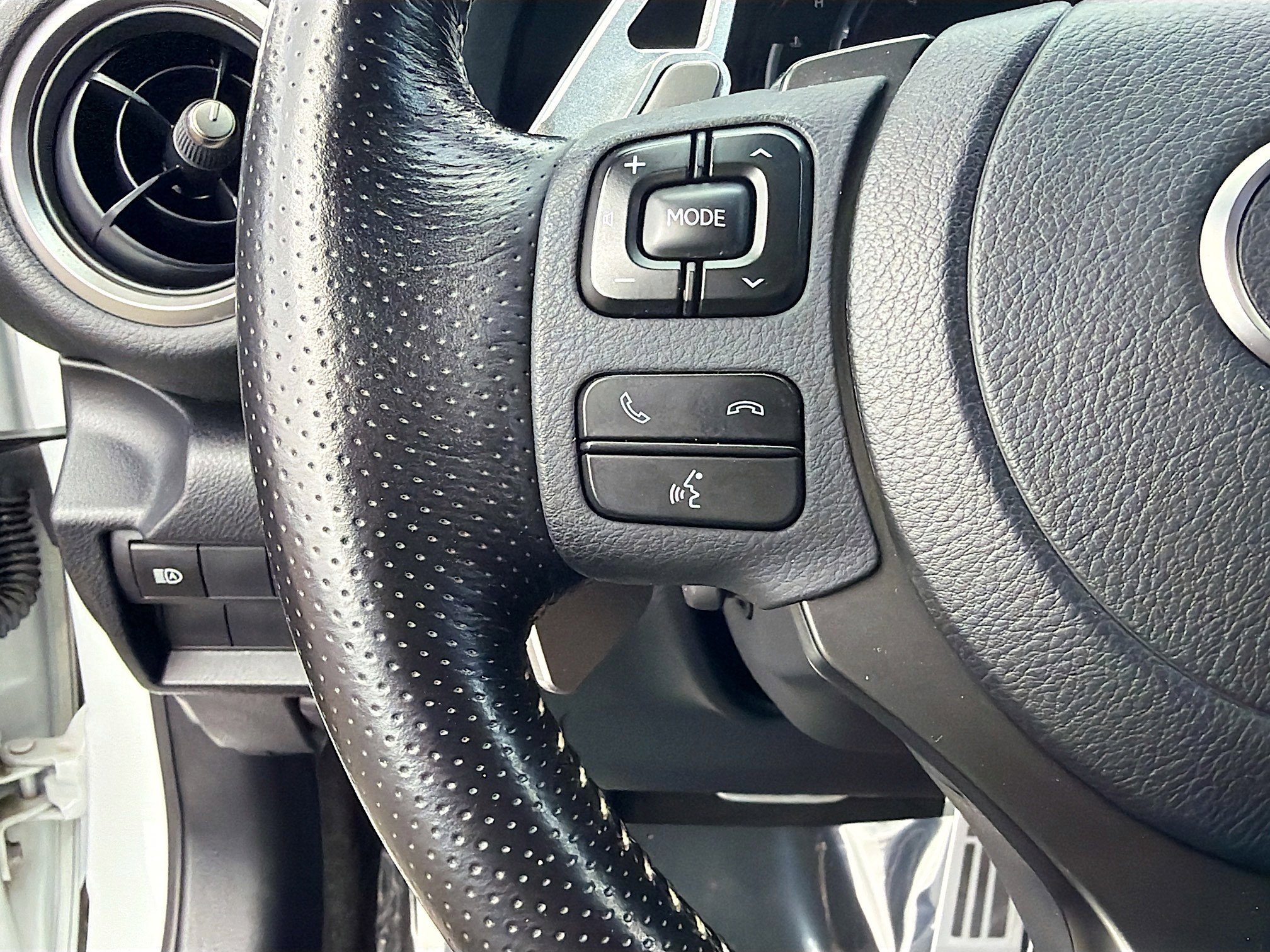 Used 2022 Lexus IS 350 F Sport image 36