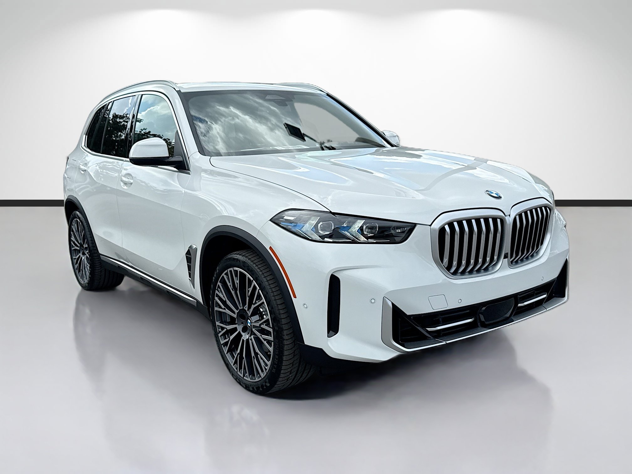New 2026 BMW X5 sDrive40i w/ Climate Comfort Package
