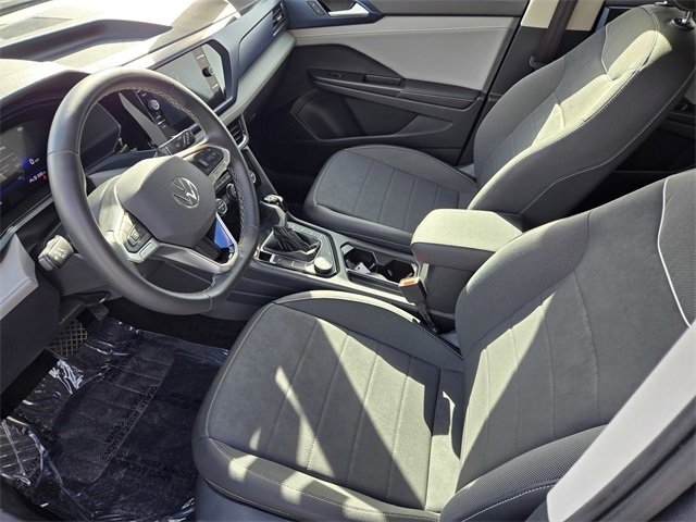 Used 2024 Volkswagen Taos SE image 15