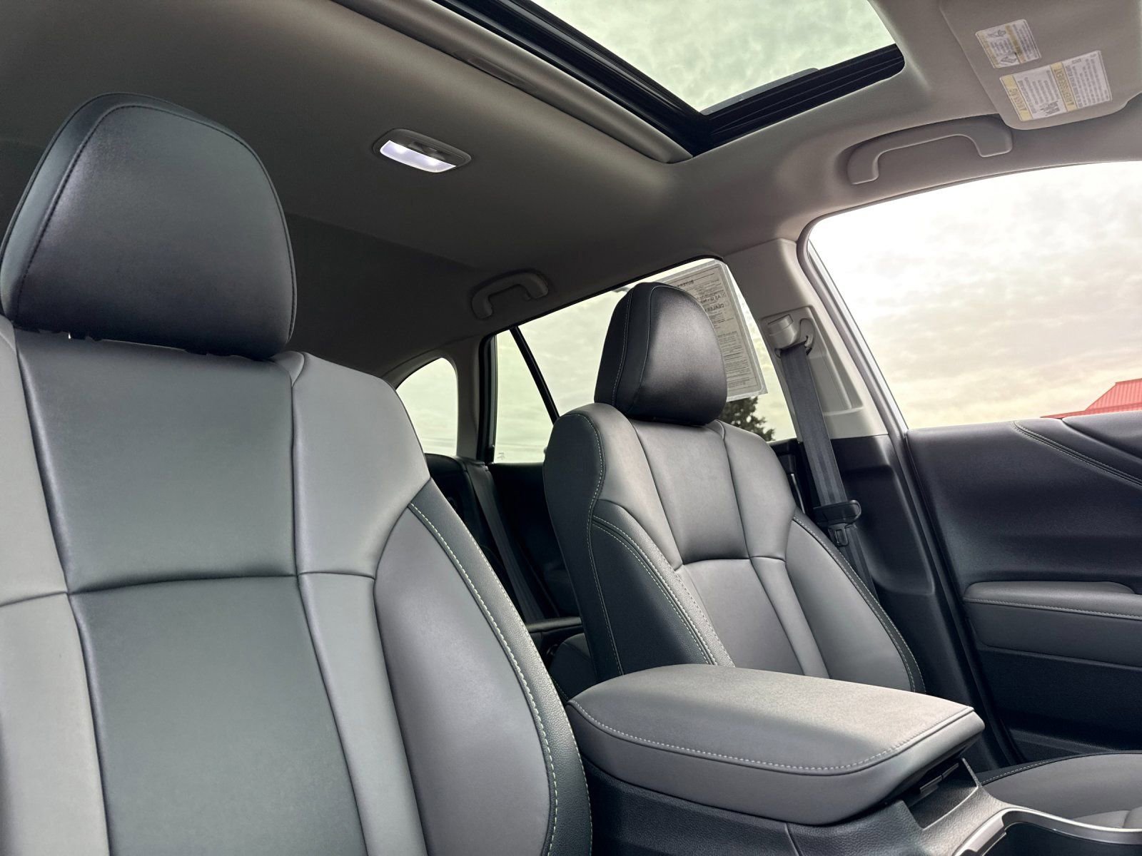 Used 2025 Subaru Outback Onyx Edition image 18