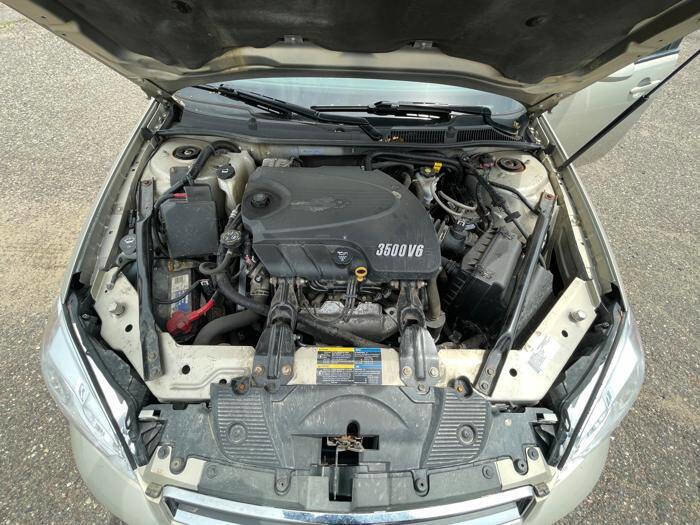 Used 2009 Chevrolet Impala LTZ FWD image 42
