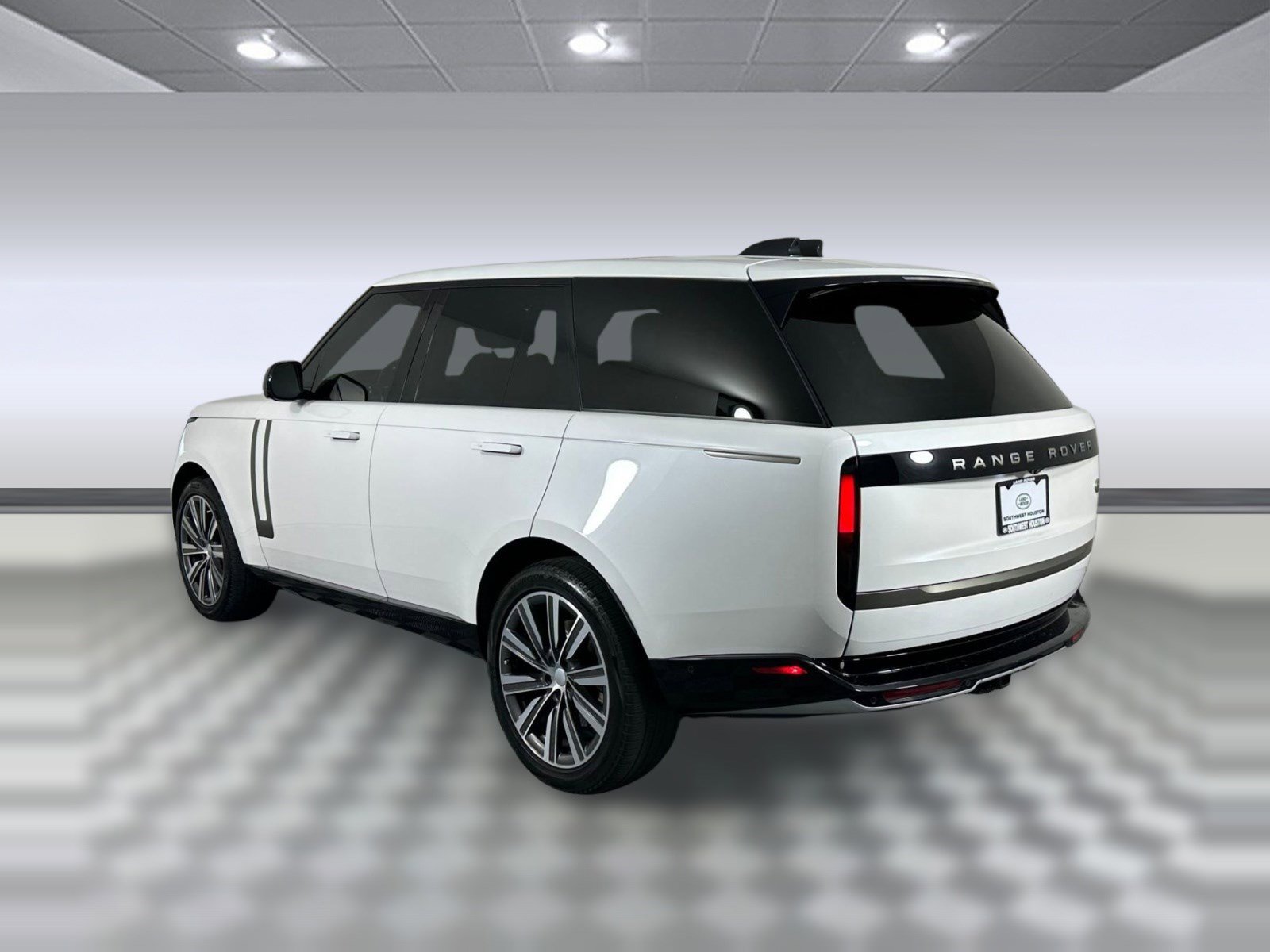 Certified 2023 Land Rover Range Rover SE image 3
